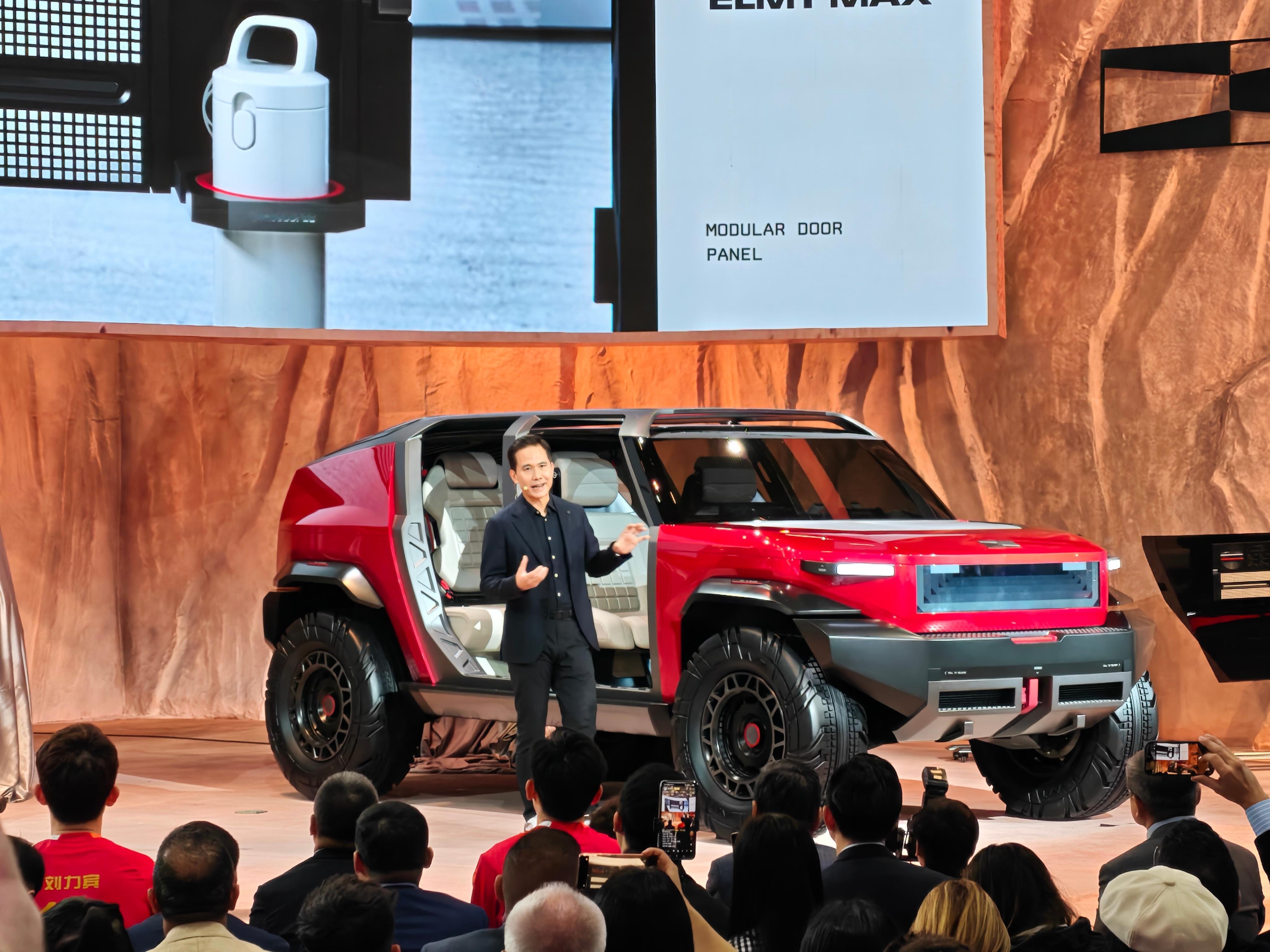 北京越野的ELMT Max未来原型车确实极具未来感。 