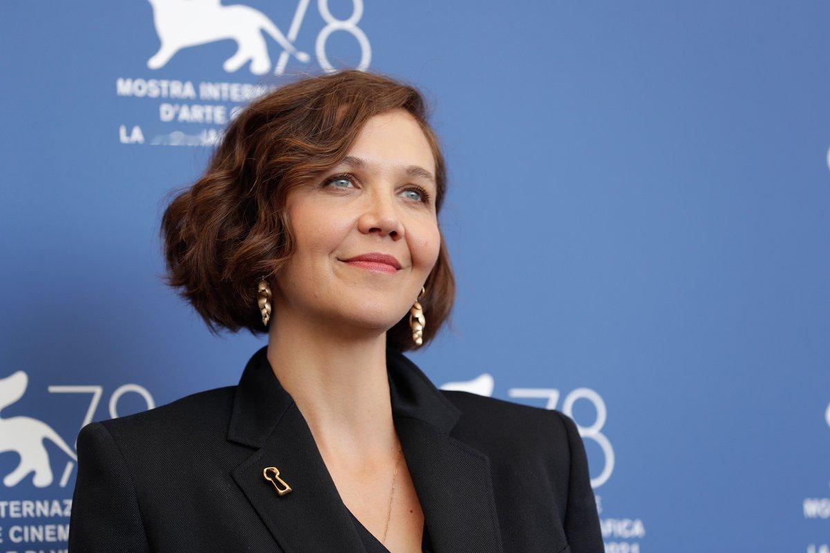 威尼斯电影节宣布，美国演员、导演玛吉·吉伦哈尔担任第83届威尼斯电影节主竞赛单元