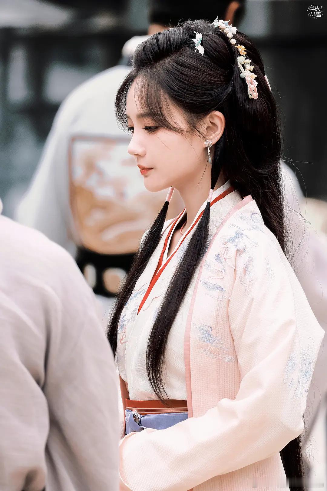 李一桐、曾舜晞、邓为主演的《云秀行》解决好版权问题，也完成补备案的工作了，应该会