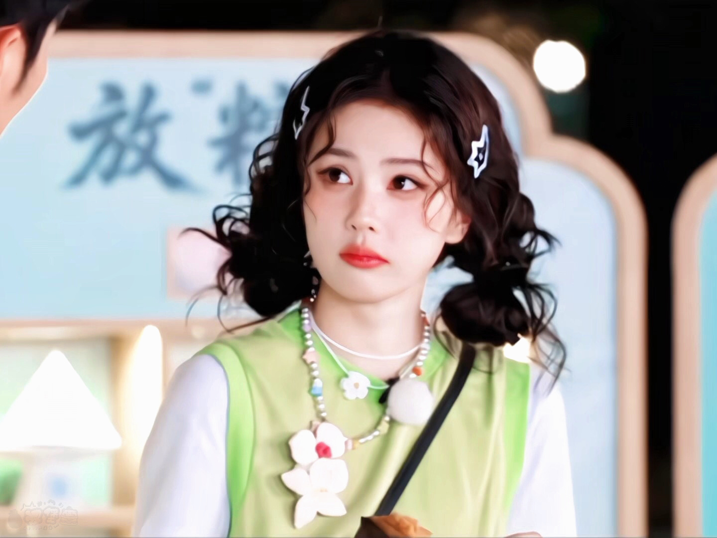 🍤•͈ᴗ•͈爱吃的女孩运气不会差，因为食来运转。🍍白鹿芭妮兰全球品牌代言人 