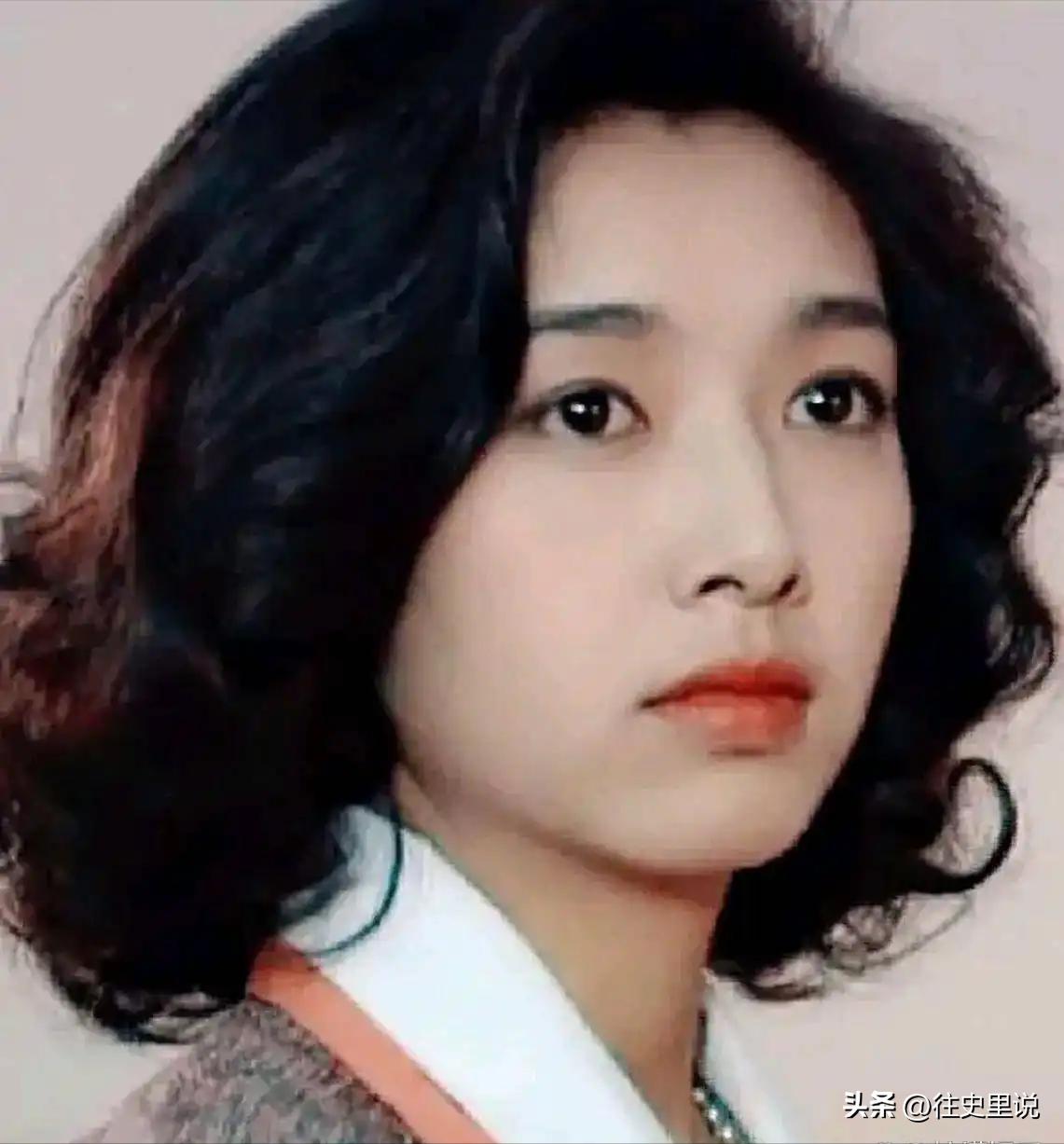 江珊身家过亿，却嫁给了 28 岁还在开货车的田小洁。谁能想到，这个住北京豪宅的女