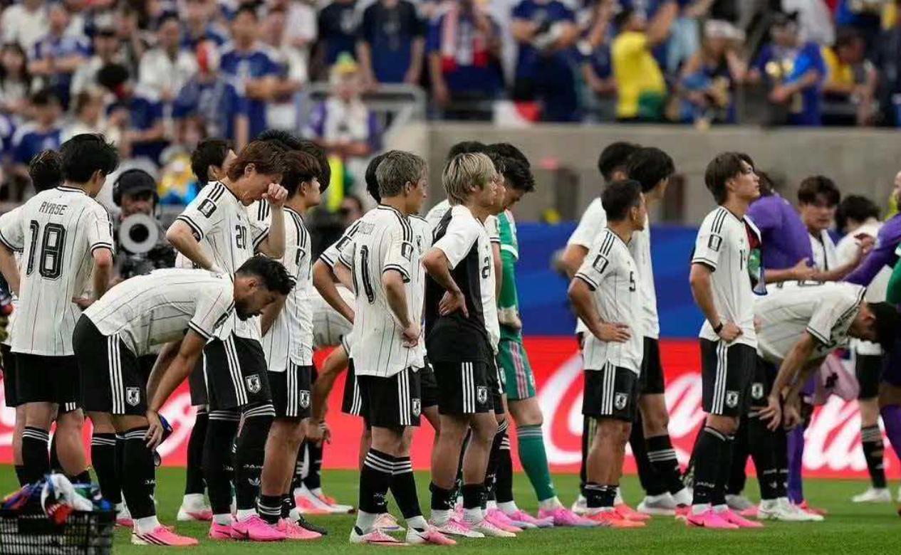 同样的剧情连续上演三届赛事，日本队为何始终跨不过头球这道坎？
本届世界杯十六分之