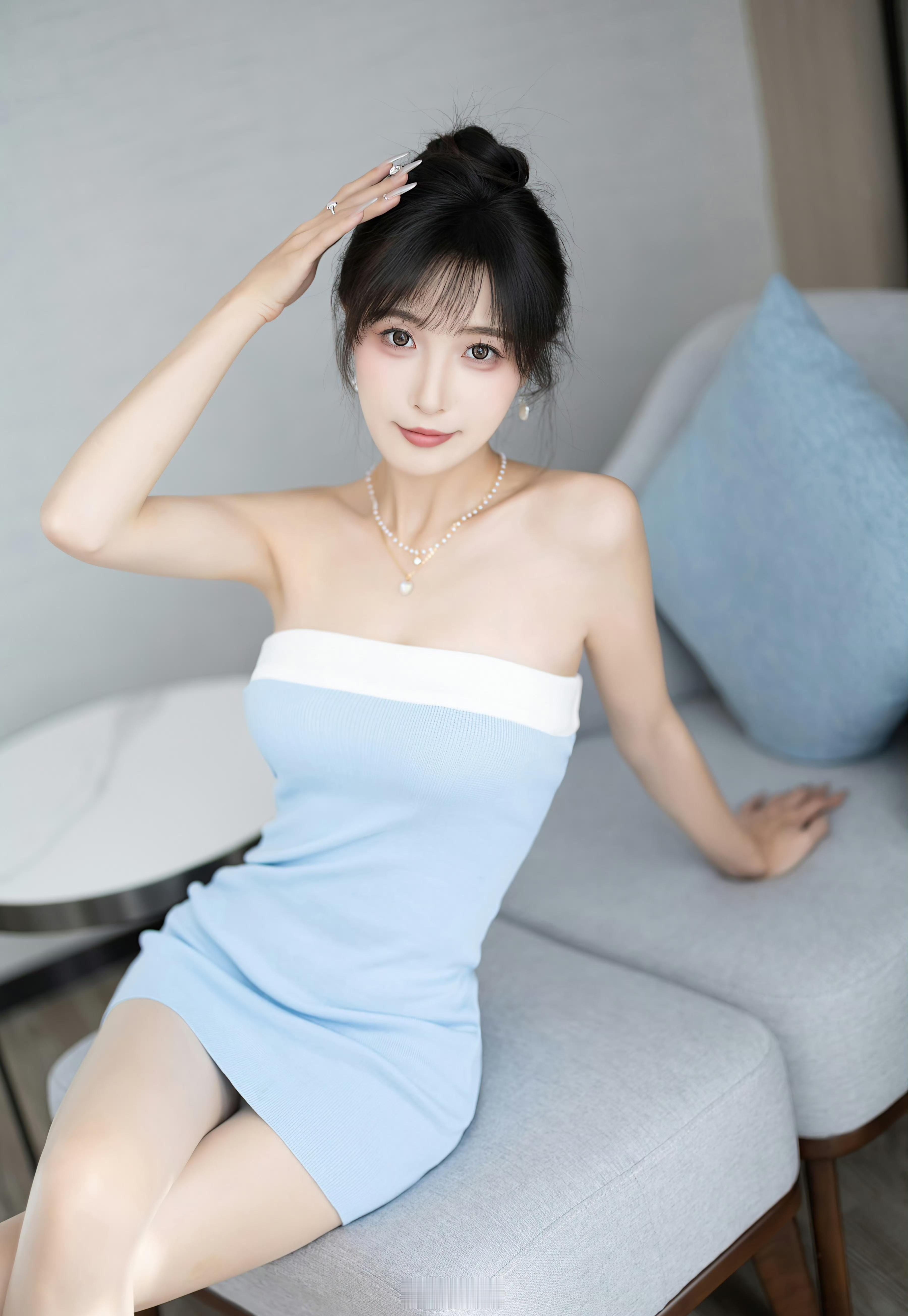 超好看的淡紫色短裙 ​​​