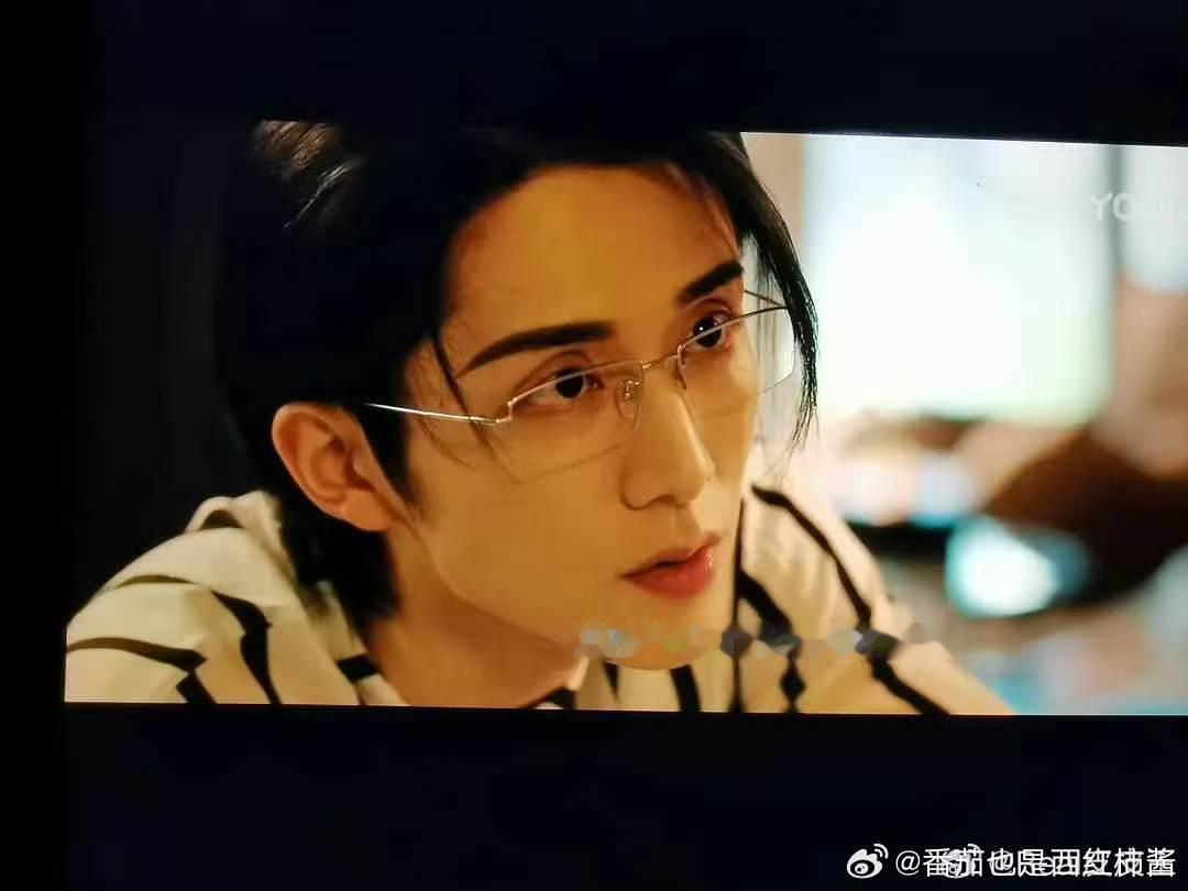 张新成难以成为流量的原因张新成吸粉能力 张新成难以成为流量的原因 他有段时间还挺