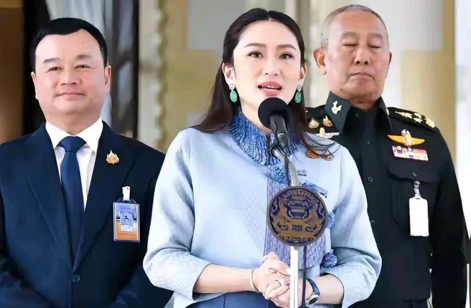 柬埔寨：我能在中美之间玩平衡术，为什么就不能玩泰国呢？
中美是大国，被柬埔寨玩一