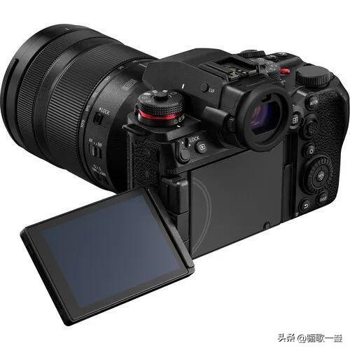 单反和无反相机就是日本制造让世界玩的工具

 
一、核心结论
 
民用主流单反、