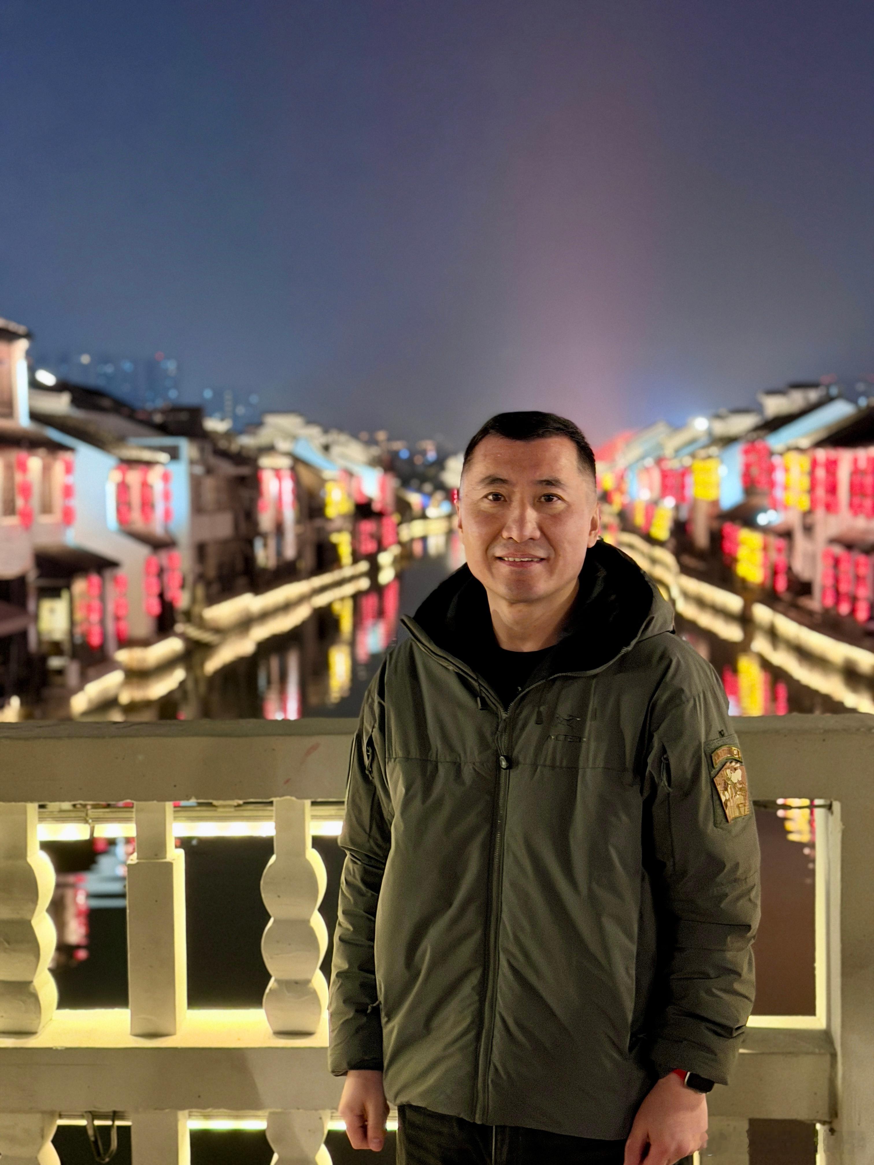 既有“逼自己一把”的勇气，也有“放自己一马”的从容。好梦~~~~ 