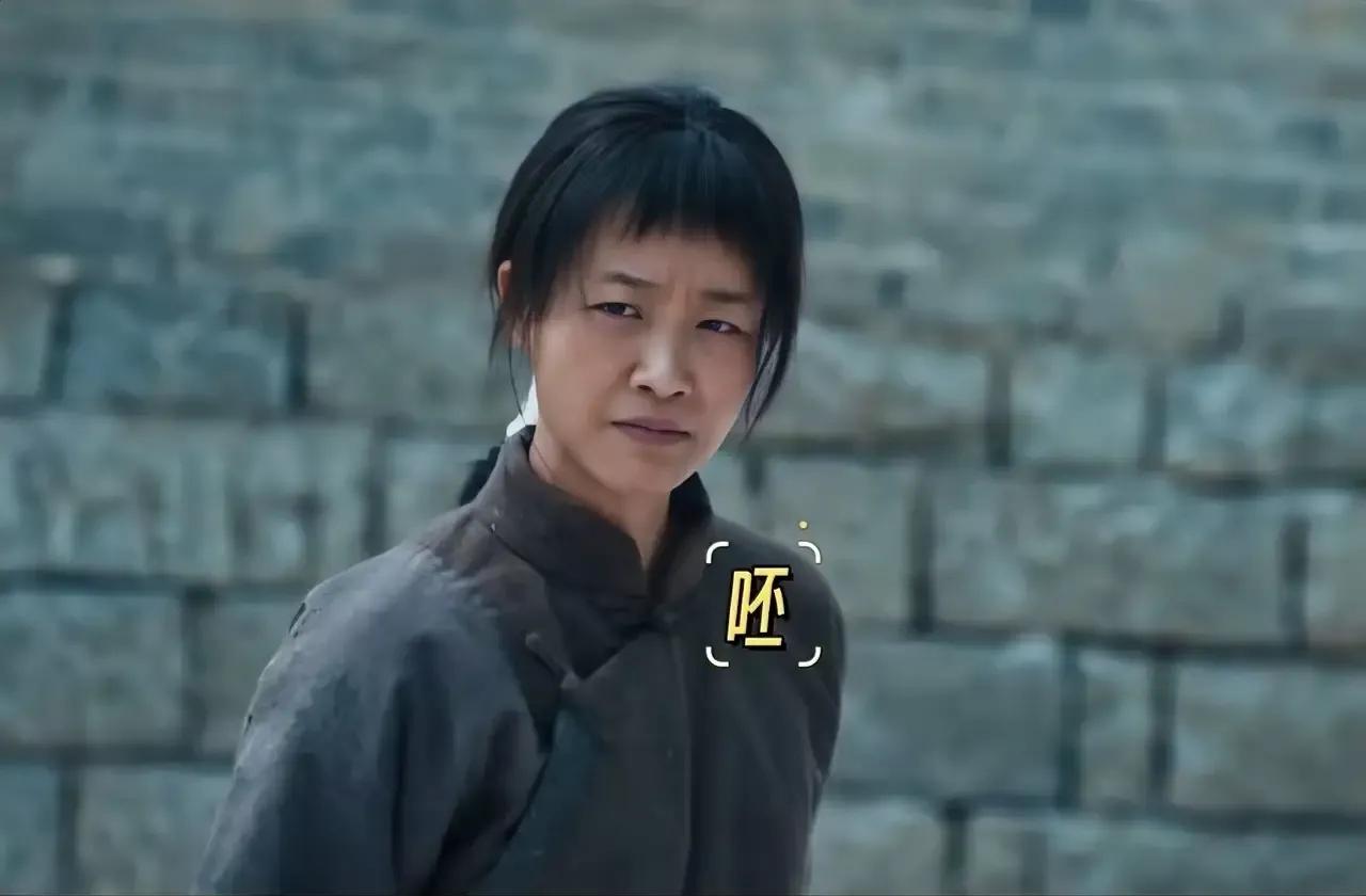 强烈要求《生万物》的导演给蓝盈莹加钱

虽然只是个配角，戏份也不算多，但是一出场
