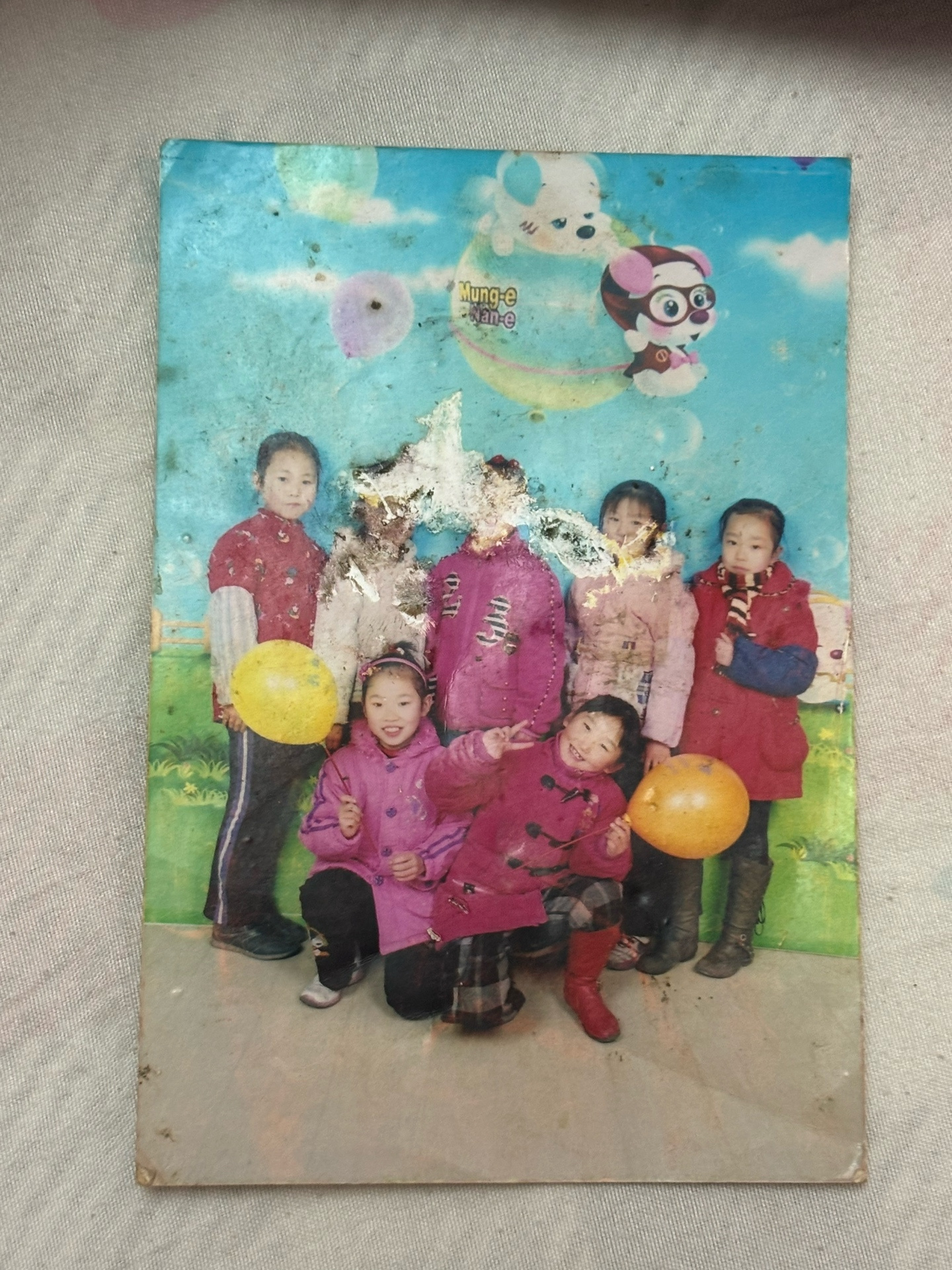 卢昱晓卢昱晓遇见才晓卢昱晓来到地球的另一边 那天在家里翻到了一张20年前我发小过