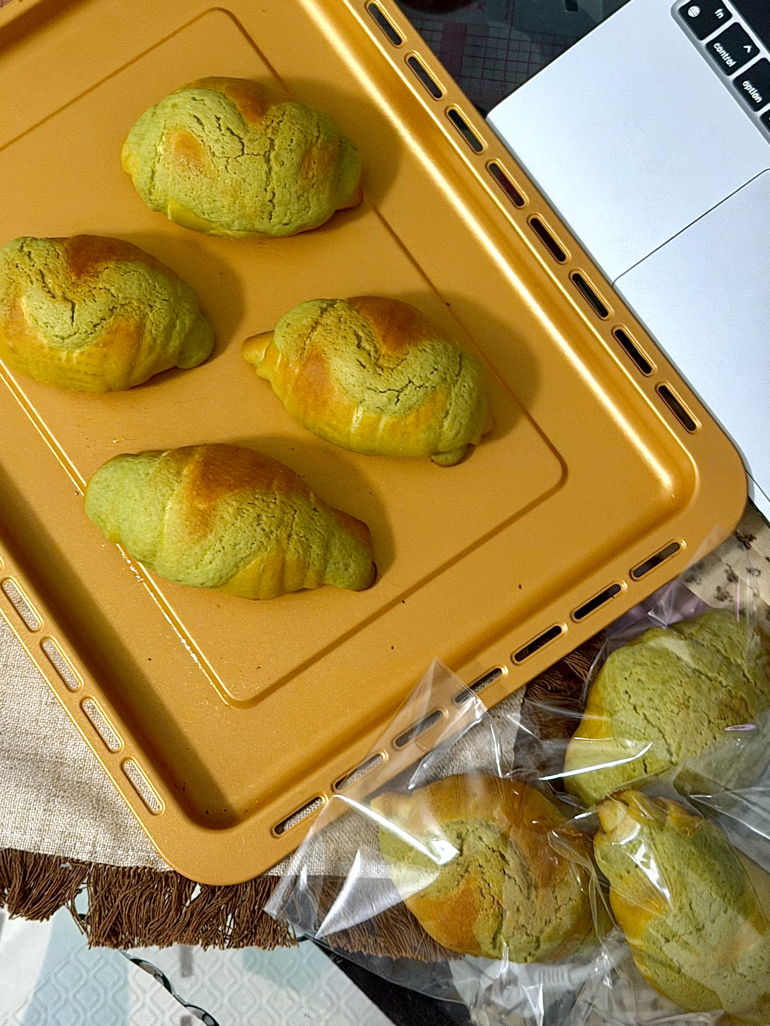 一波三折的开心果盐面包  专栏 · 绝柿糕手