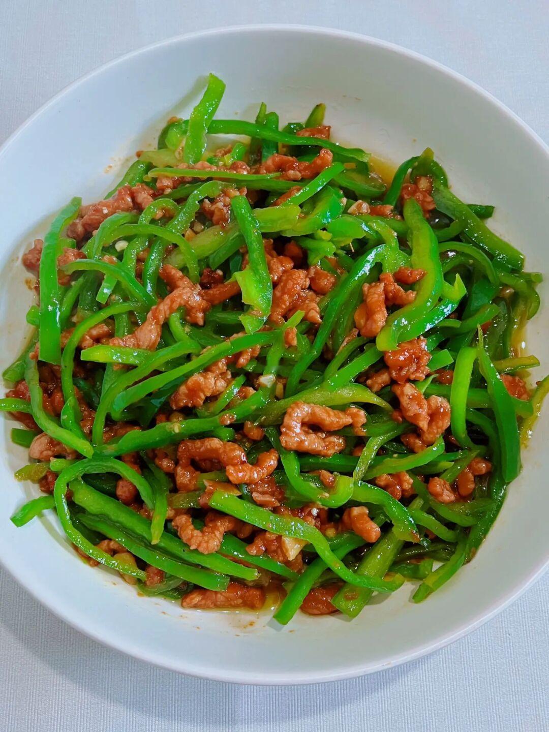 青椒炒肉丝！我超爱的一道家常菜🤤快做起来