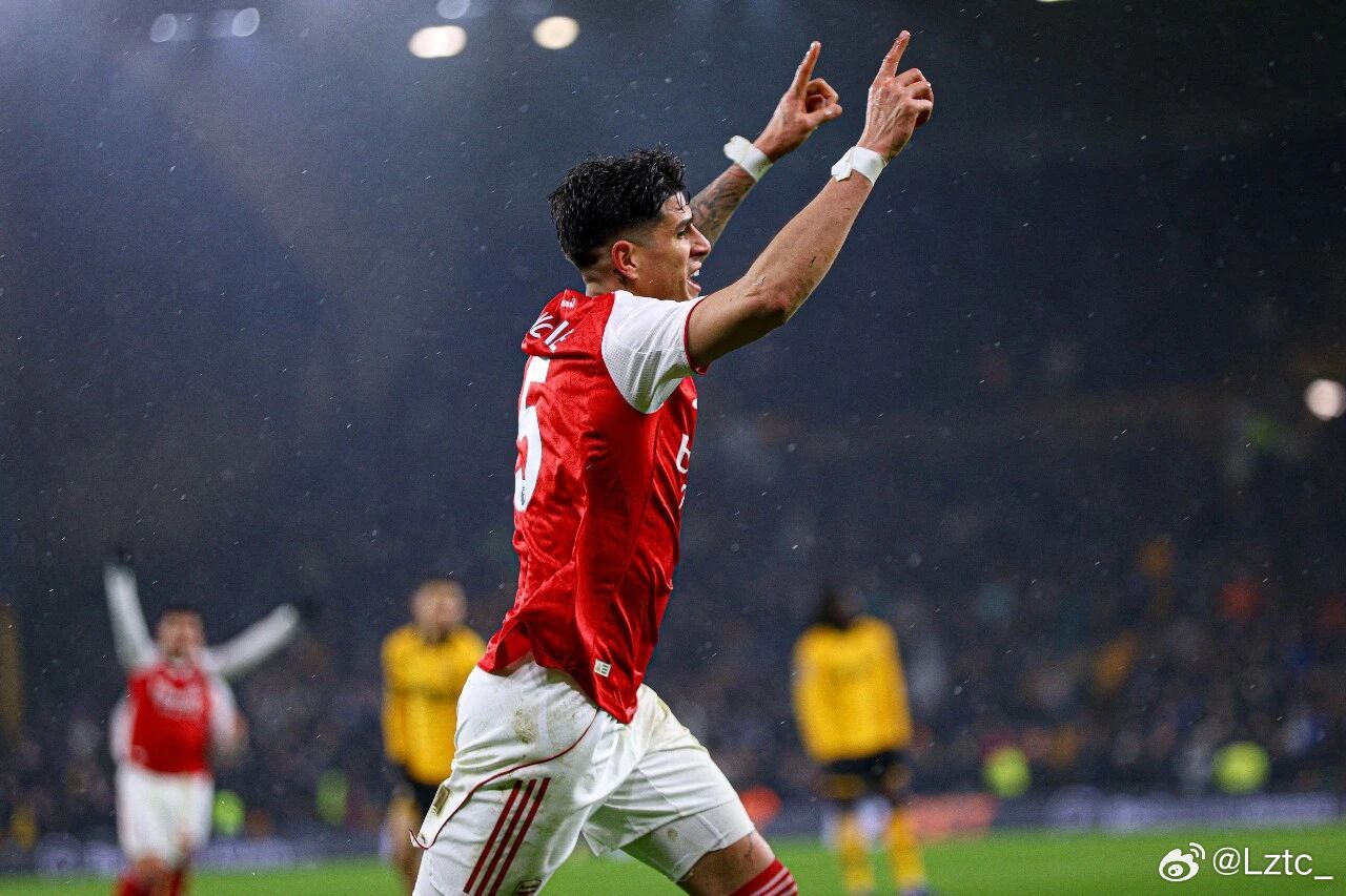 4500万镑，阿森纳今夏将买断24岁后卫因卡皮耶▼据阿森纳跟队记者Simon C