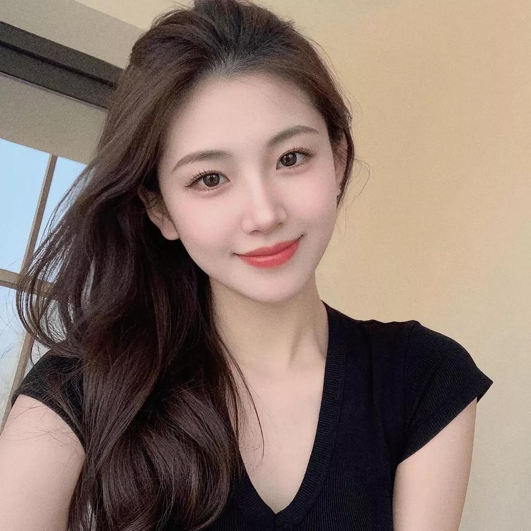 元气少女，微笑满分！😊✨少女感笑容 少女感微笑女孩 少女的笑容 美少女的微笑 