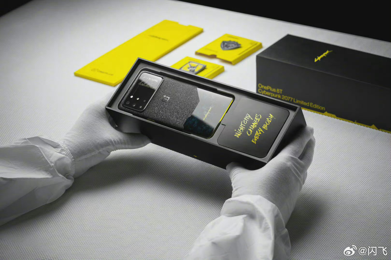 其实一加15T如果真用这种设计，反而是最没心理负担的……因为我印象里最早见到这种