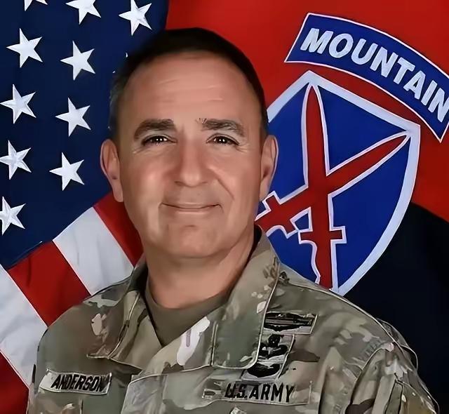 瞒不住了！美军高官亲口承认：中国天眼，已经盯遍全球！
 
美国太空军作战部队指挥