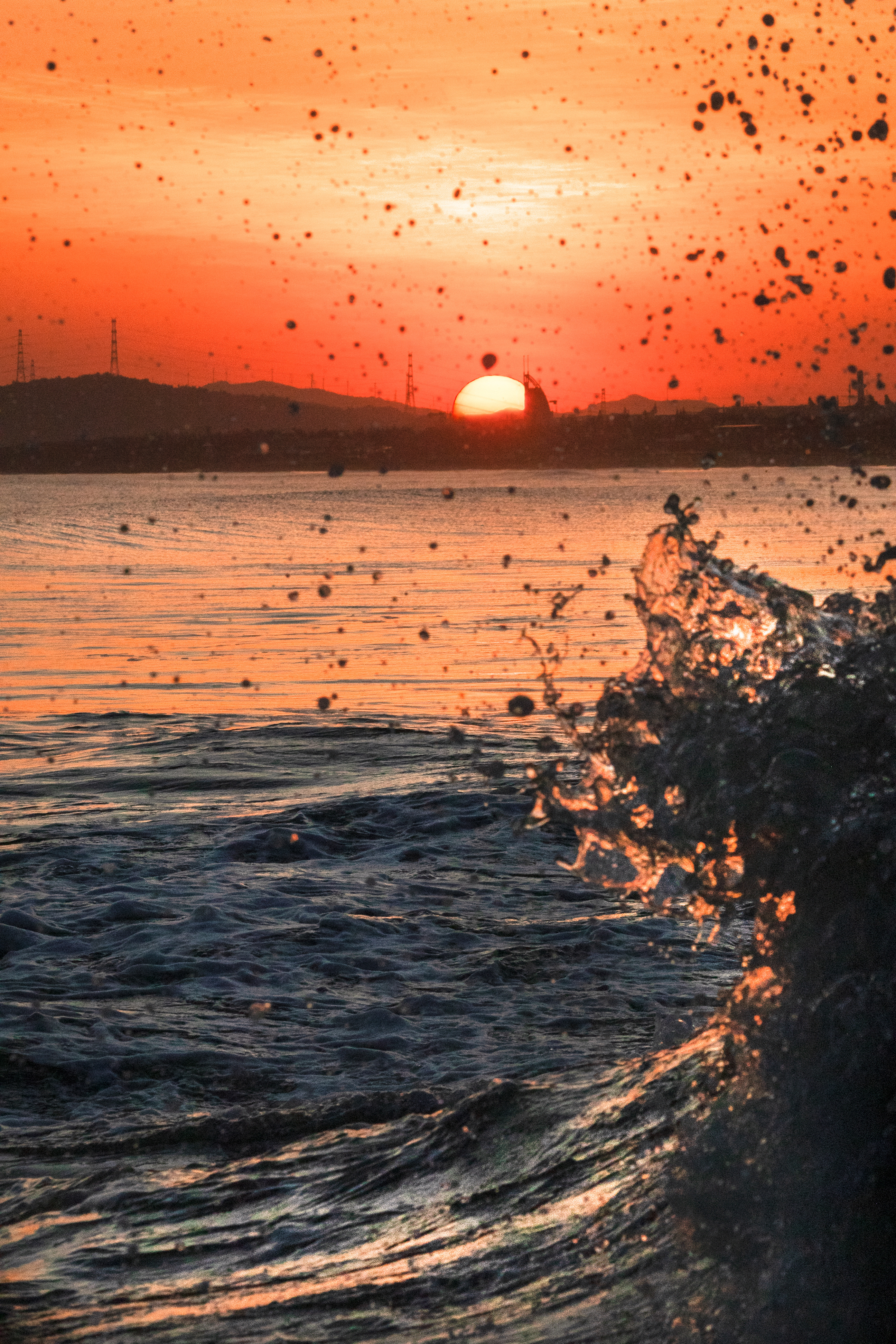 假如您此时此刻刚好陷入了困境，正饱受折磨，那么我很想告诉您：“尽管眼下十分艰难，