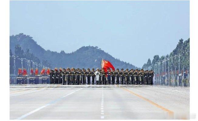 铸剑中原[超话]早安军营原原说早晚安 声如千骑疾，气卷万山来。早安[心] ​​​