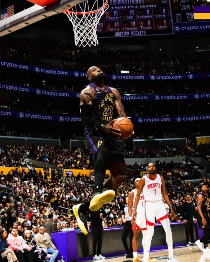 湖人 101-94 火箭（2-0）杜兰特 9 失误里程悲，詹姆斯 41 岁定乾坤