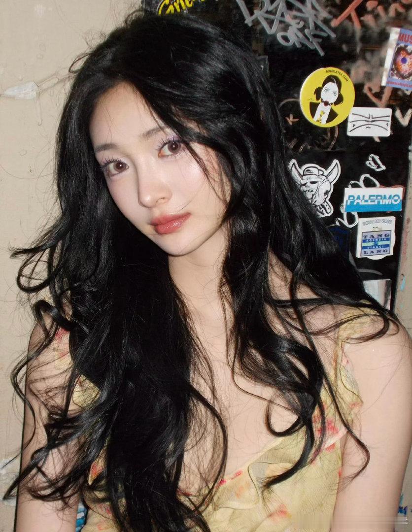 🥭《灼灼烈日》8月福建、安徽开机主演：毕雯珺、周洁琼 帅哥美女的现偶剧终于来了