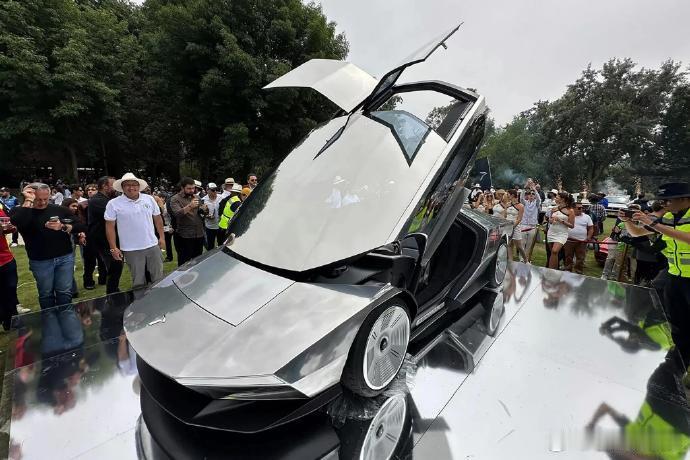 2026 GFG Style Peralta S全球仅此一台的专属定制超跑，由意