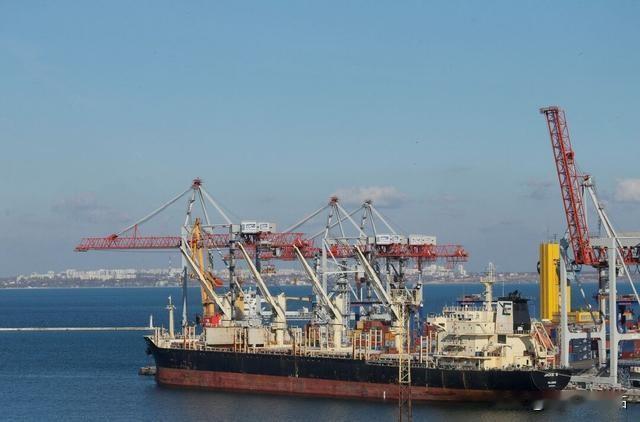 黑海粮食斡旋遇阻，乌克兰农产品出口持续承压
 
信源：彭博社、克里姆林宫、乌克兰