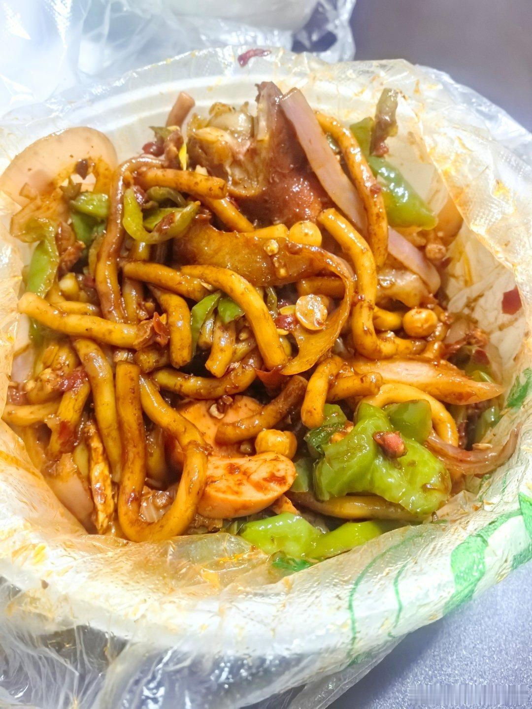 干煸炒。。。米粉？带着对炒米粉的期盼等来一份干煸炒面（mifen）有点吃不出来滋