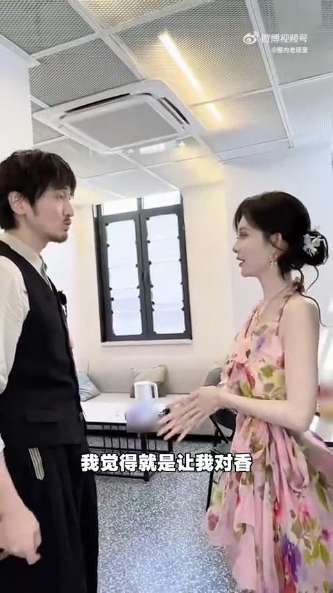 孟子义王传君见面就掐百厨大战 “一枝花”都叫上了，孟姐居然没翻白眼？果然老搭档的