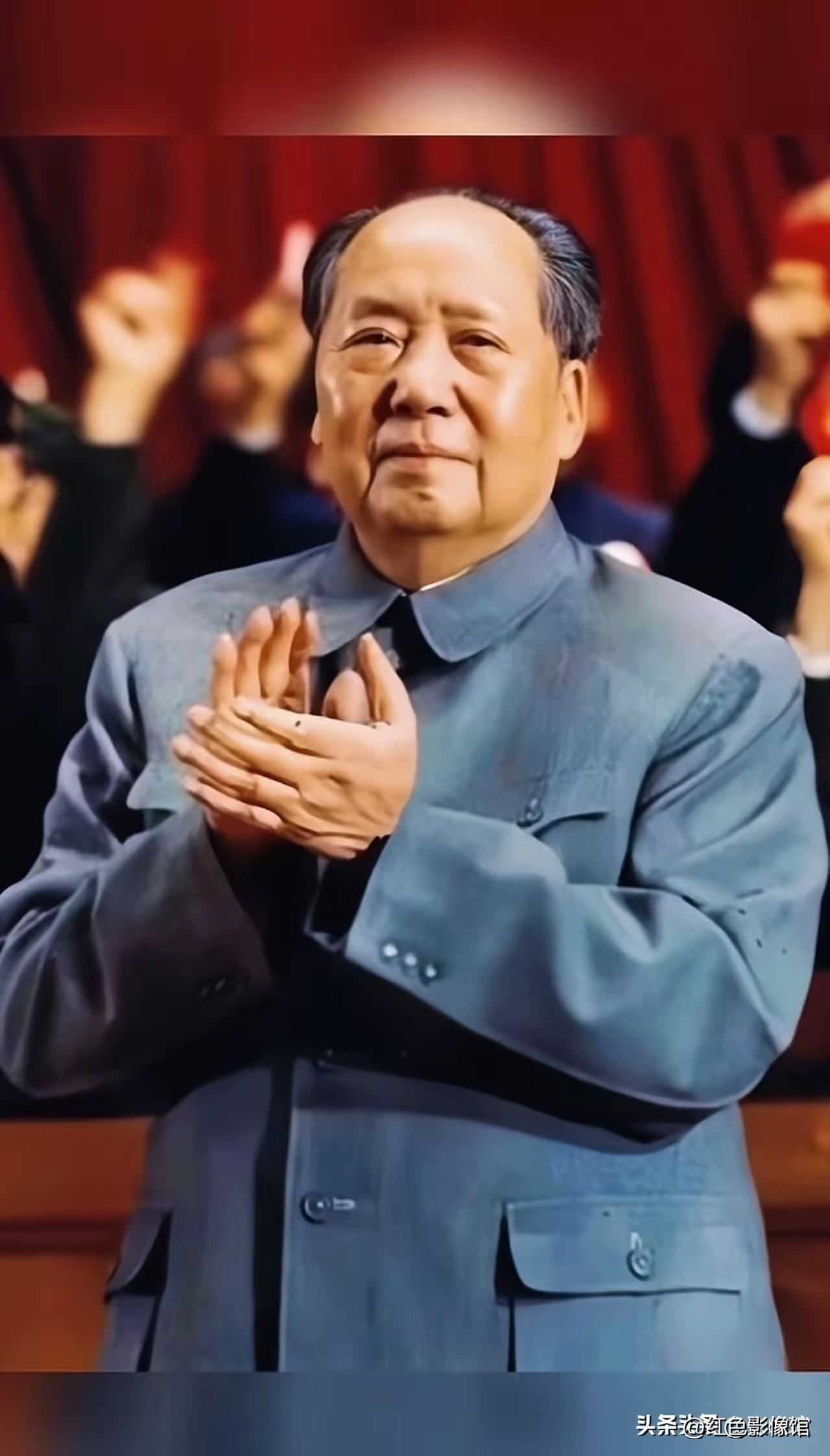 人民热爱毛主席，人民想念毛主席，
人民信仰毛主席，人民紧跟毛主席[心][心][心