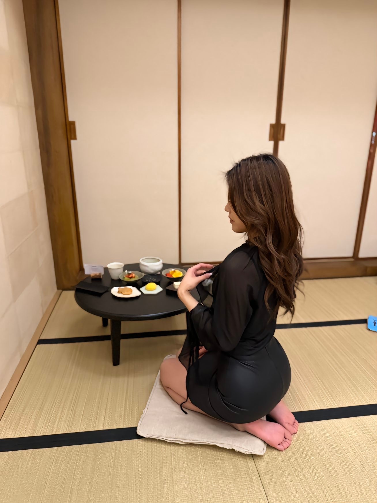 不是一见钟情 是第一次见面穿了包臀裙 