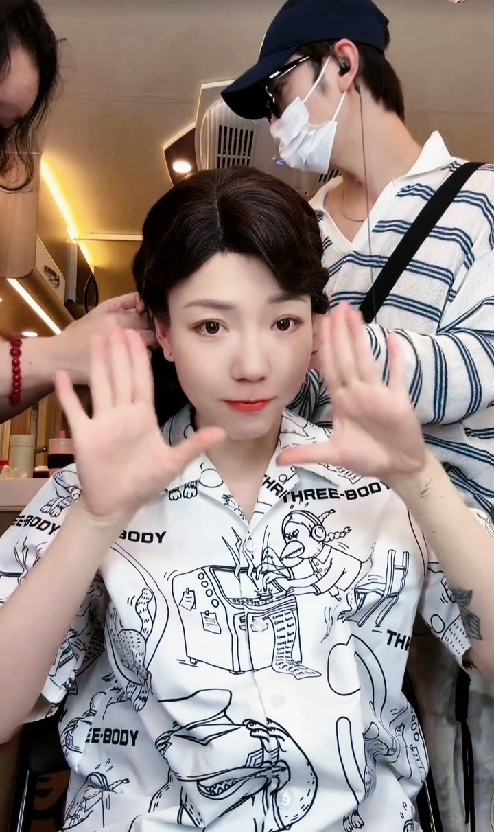这一秒过火吴莫愁这一秒过火重磅定档来袭！《这一秒过火》19号正式开播，最期待的就