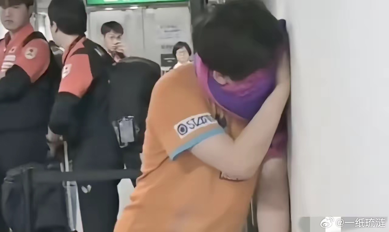 松岛辉空在赛场上的无礼仪行为，引发网友热议。为何同是在日本长大的，张本美和在赛场