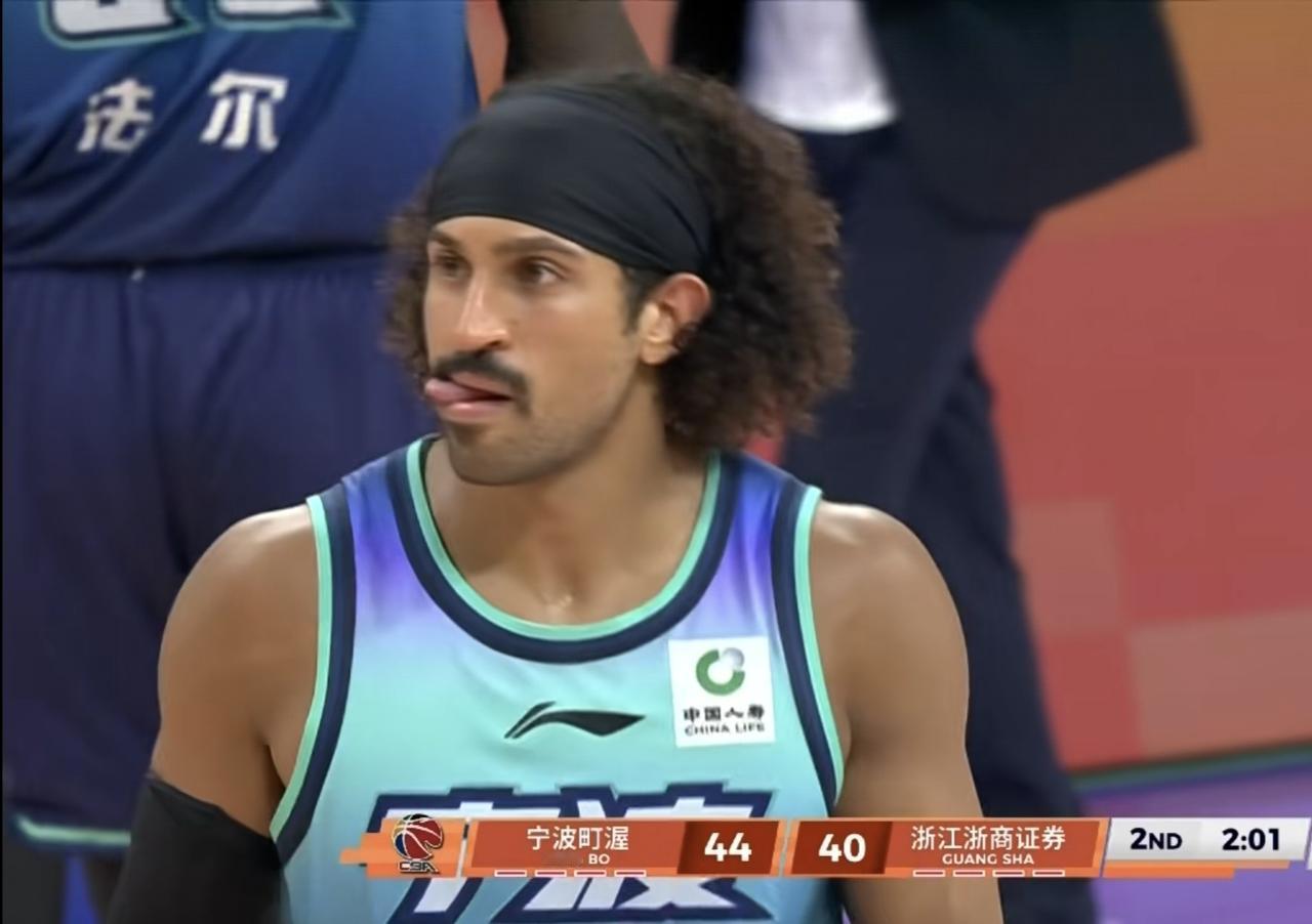 宁波队这是要在主场，掀翻卫冕冠军广厦队的节奏呀！在火速铲除了刺头外援贝兹利后，宁