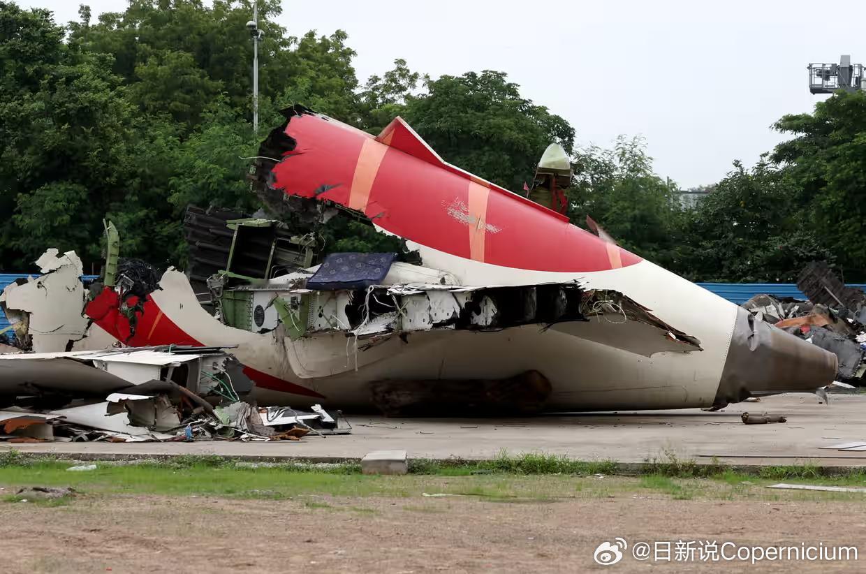 【印度航空坠机后续调查：人为操作、系统缺陷与维护漏洞】调查人员对6月12日导致2
