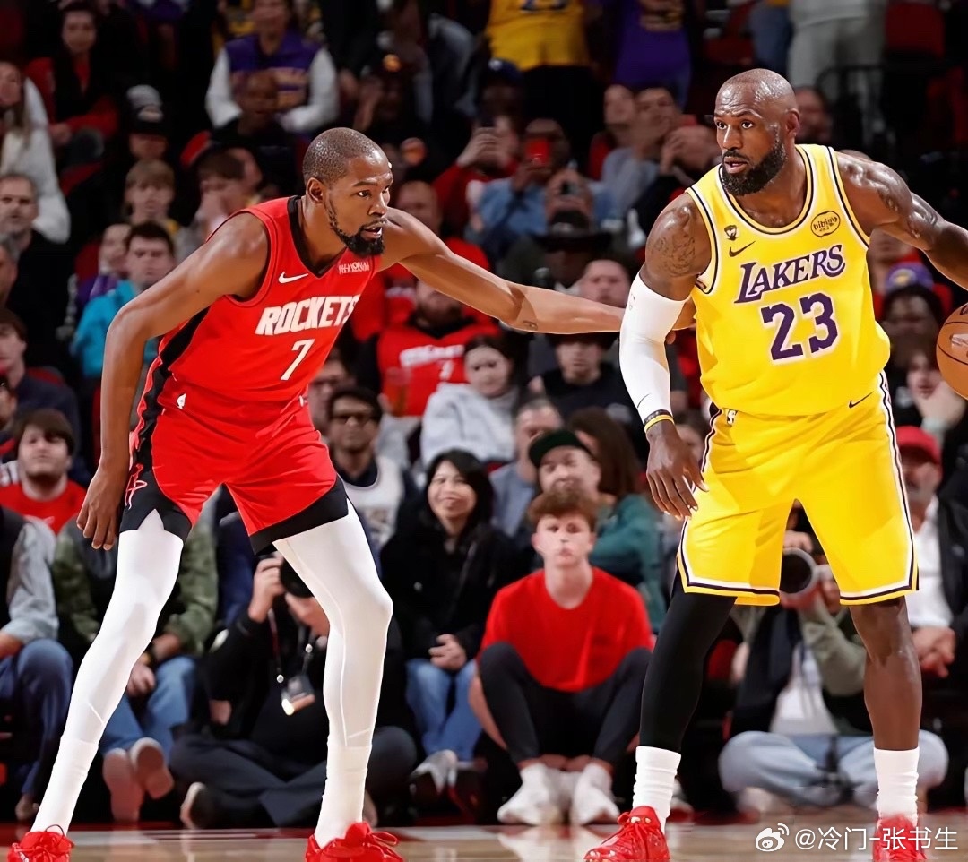 本赛季谁称得上第一小前锋呢1、伦纳德，场均28.3分6.3板3.7助，投蓝命中率