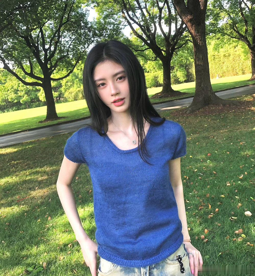 鞠婧祎  jjy鞠婧祎苏绿夏 jjy鞠婧祎万花世界 “森林深处是绿色，我心深处是