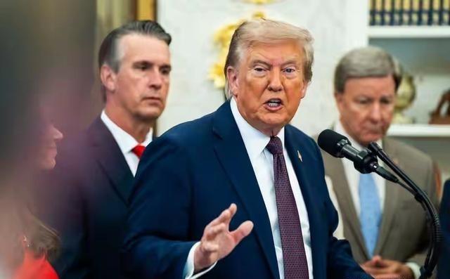 马杜罗这事没出之前，大家都认为 特朗普是一个不靠谱的大嘴。天天就是胡咧咧，经常是