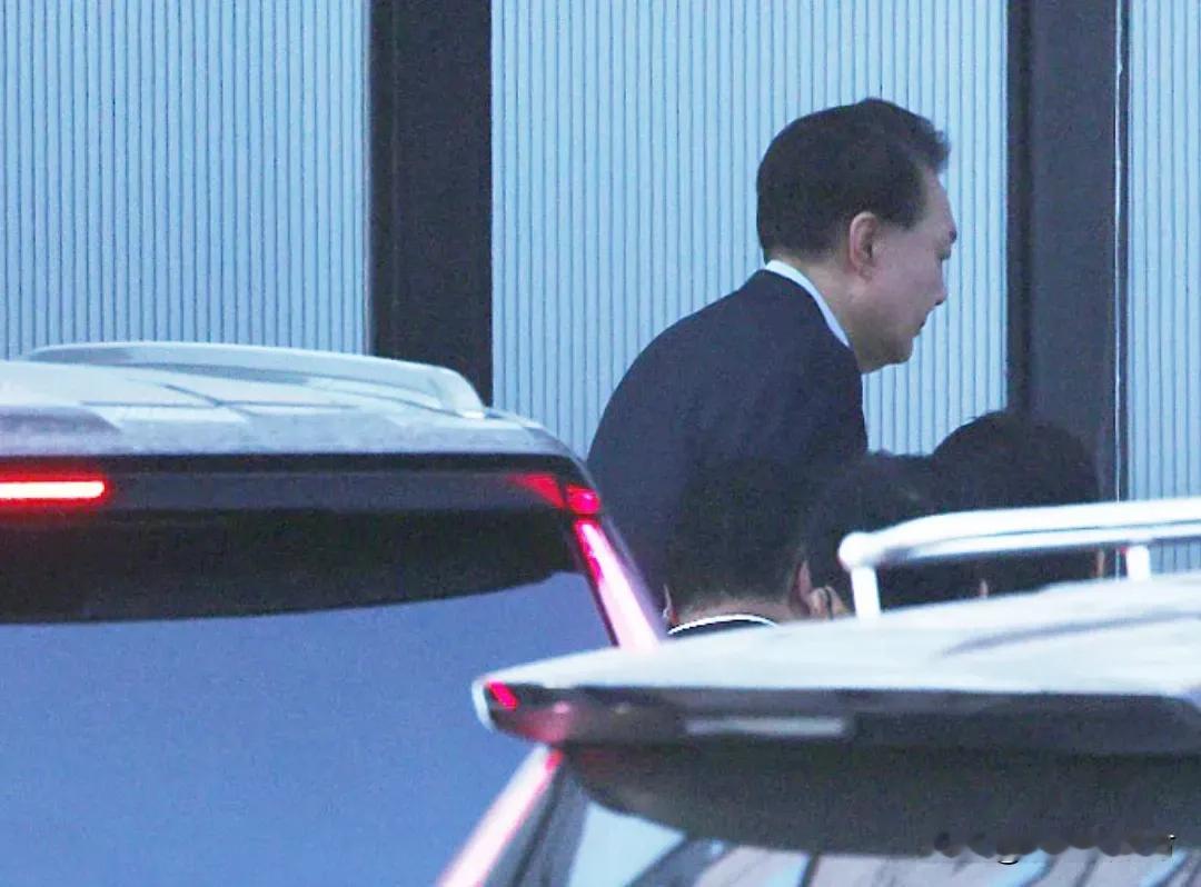 尹锡悦被逮捕以后，日本内阁官房长官林芳正表示，日本正密切关注韩国局势，日韩关系的