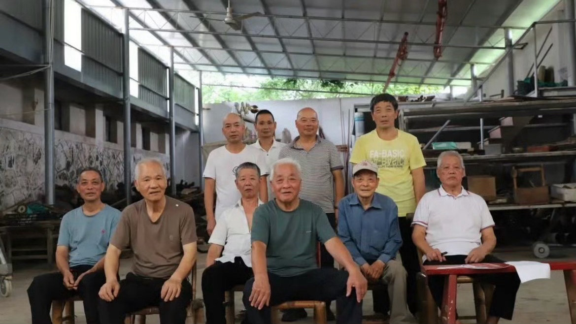 60岁算新人70岁是后生台州这个行当有趣白发丹心，薪火相传。这群没有惊天壮举的老