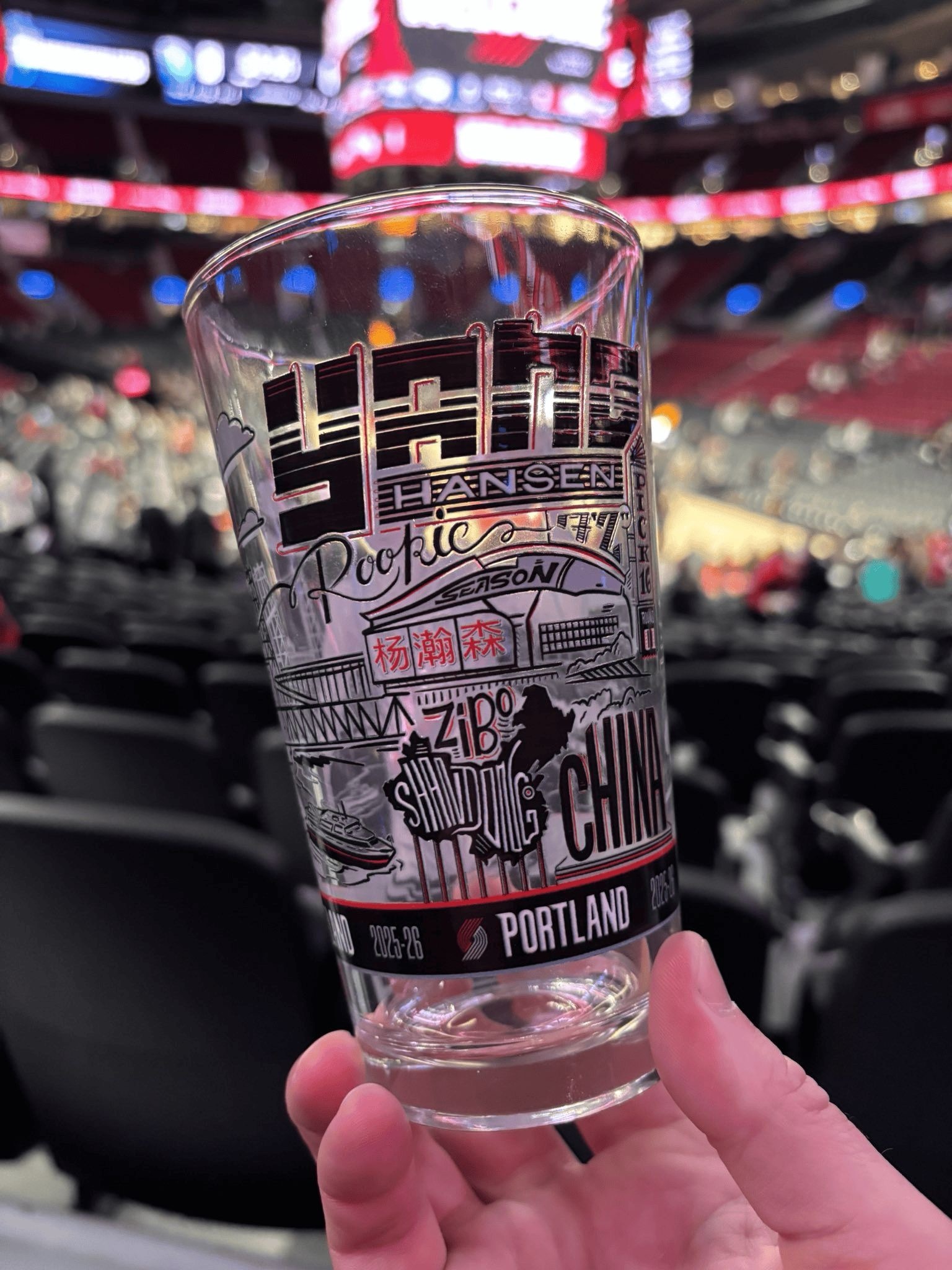 开拓者队涉嫌辱华？人都上不了场，还搞 “玻璃杯之夜”？开拓者队纯纯薅羊毛！202