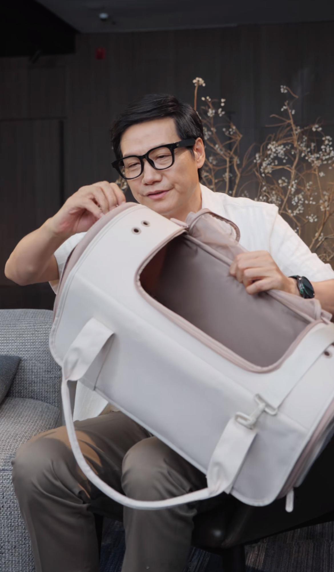 这个猫包应该不是车规级了吧[笑cry] ​​​