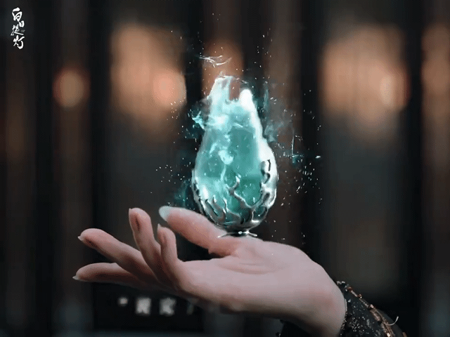 第一次见女主把男主亲哭了贺思慕强吻段胥的画面太带感，灵主大人的气场直接拉满，完全