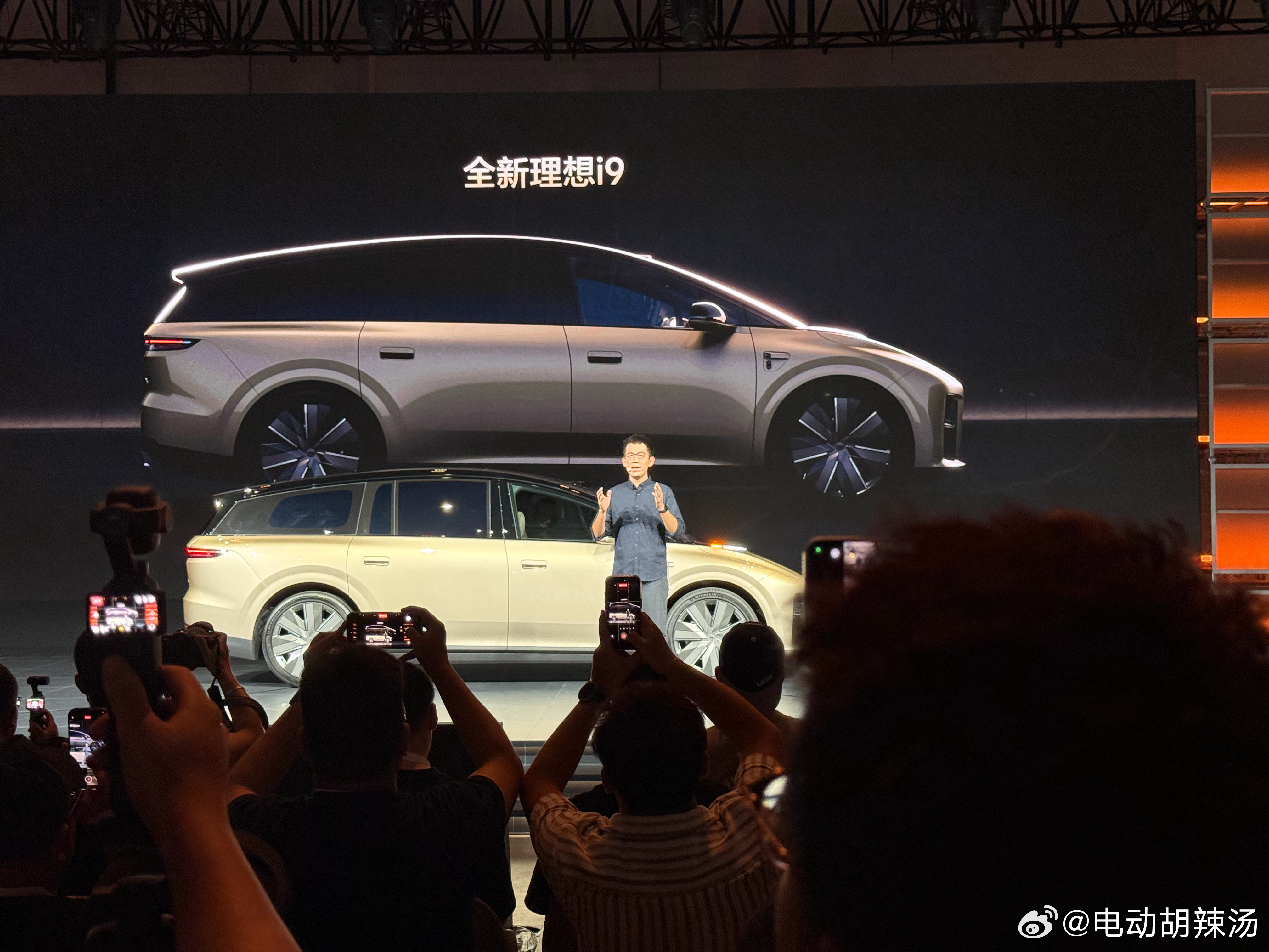你永远可以相信二产的各位帅哥们！理想i9 ​​​