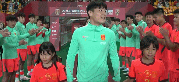 国际足球友谊赛半场战罢，中国队与泰国队暂时0-0战平。上半场国足攻势猛烈，林良铭
