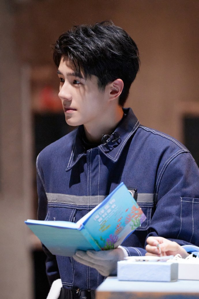 刘昊然你很急但你先别急大侦探甄大浪搜证现场火力全开，五人出三凶，何远航因妒生恨合