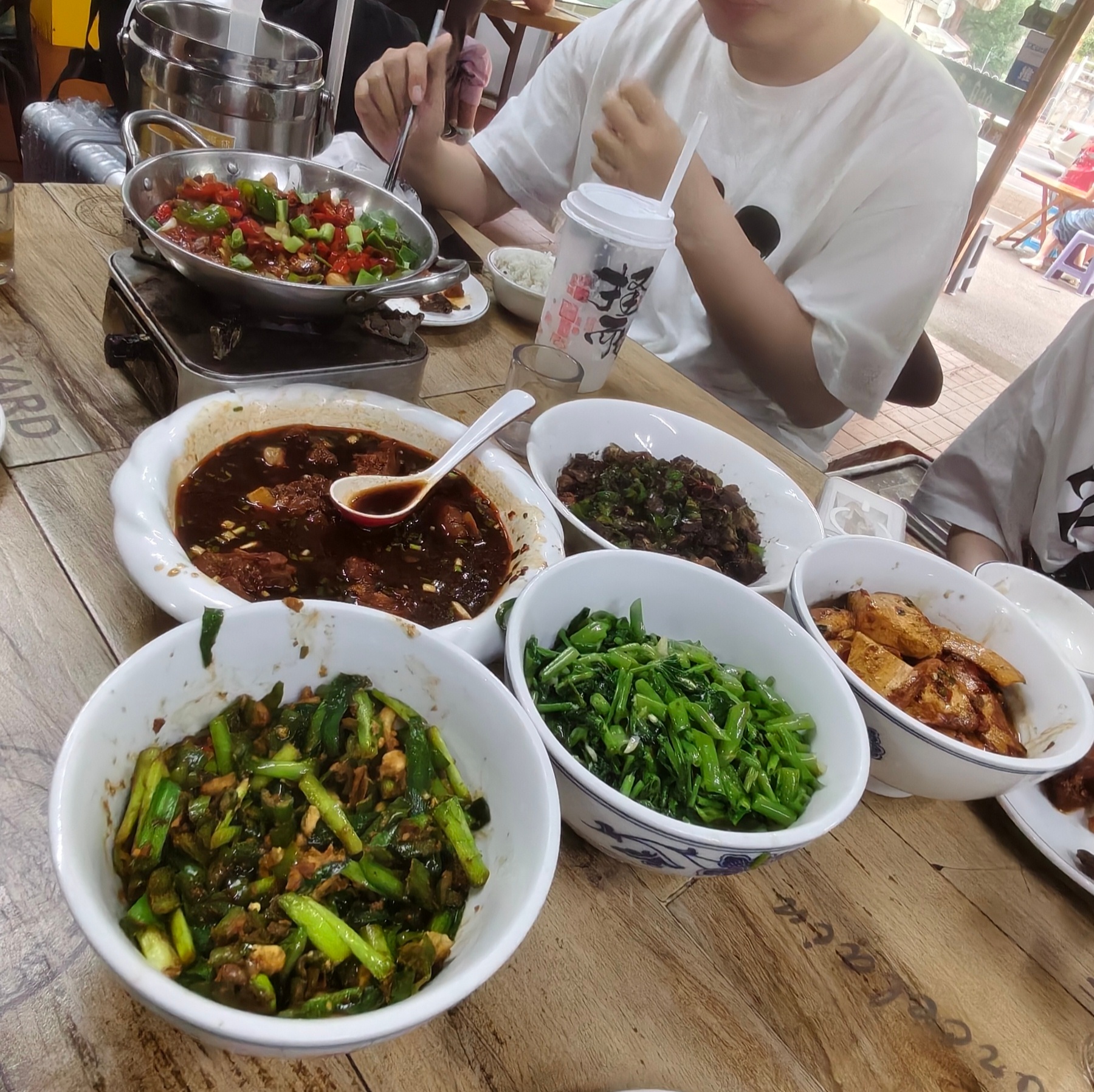 出差吃什么 我在7sins特典会很想你(？)报备一下，还是最想你，身在曹营心在汉