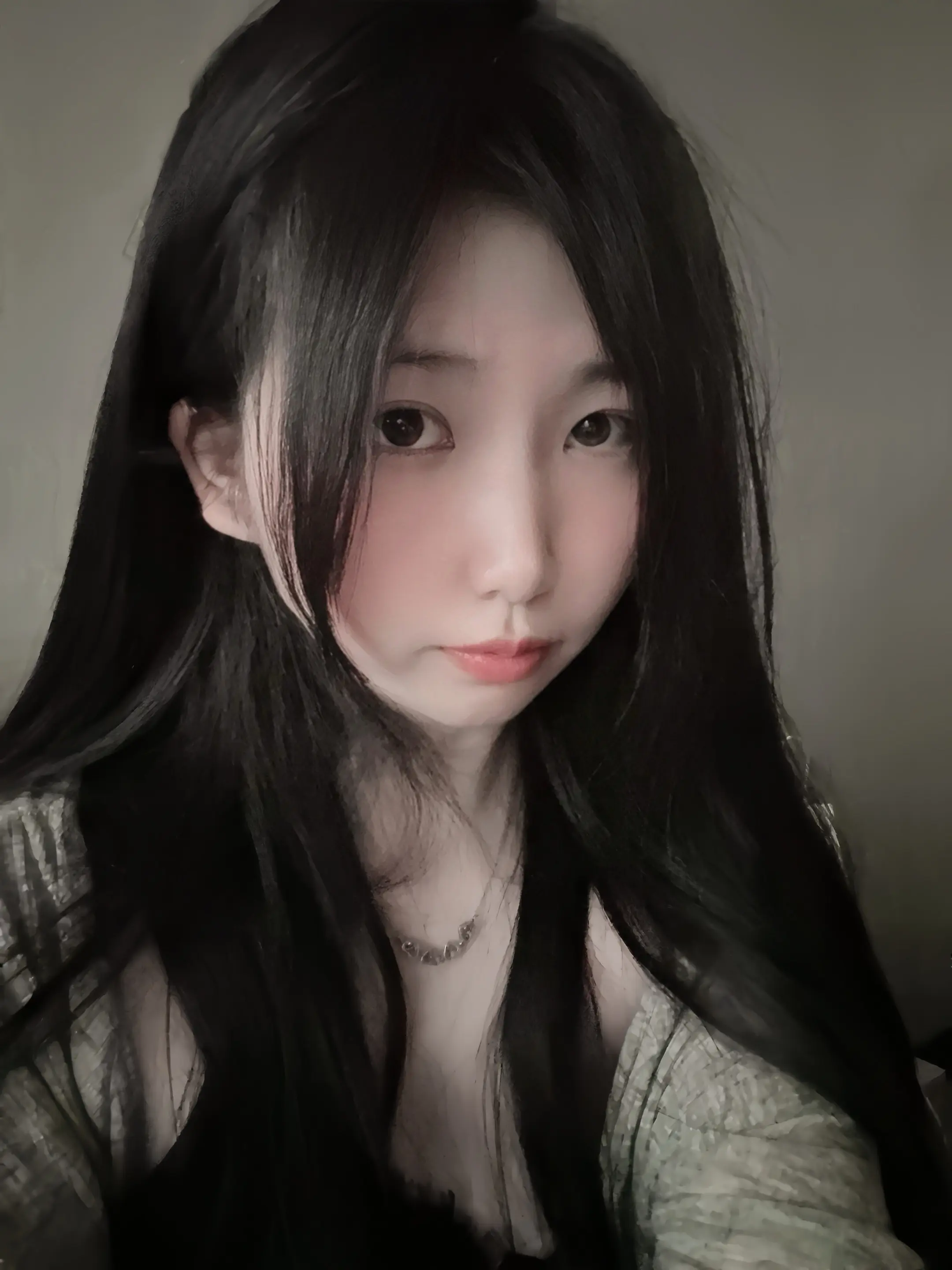 刚开始 你夸她可爱 后来 你说她脾气太怪