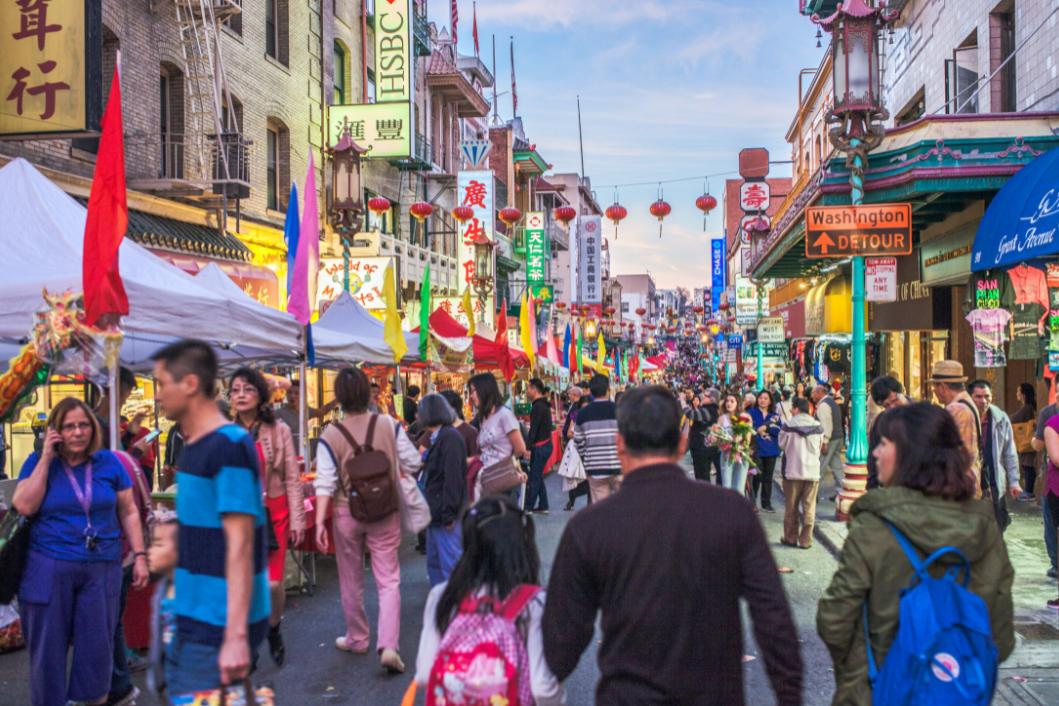 华裔为何在美国政坛存在感很低？黑人占美国人口的10%，犹太裔占2.3%，华裔占1
