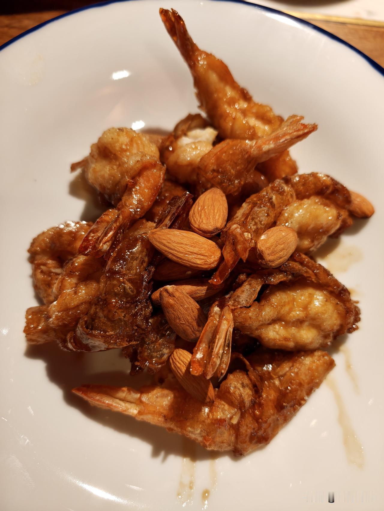 小吊梨汤做的菜，除了虾和炸肉丸做得好吃😋，其他的都算是比较失败，能吃出来所有的