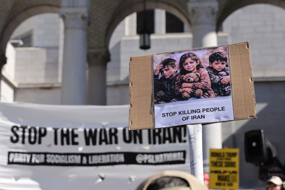 【德媒：#美急欲从伊朗战争体面脱身#】德国《时代》周报网站3月29日发表题为《很