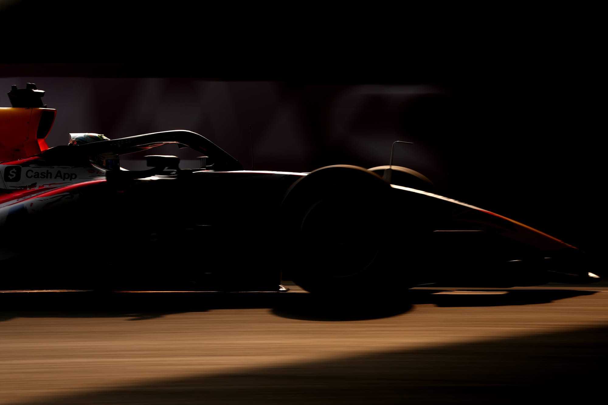 据the race报道，关于F1规则的峰会将在4月9日进行，F1高管、车队技术代